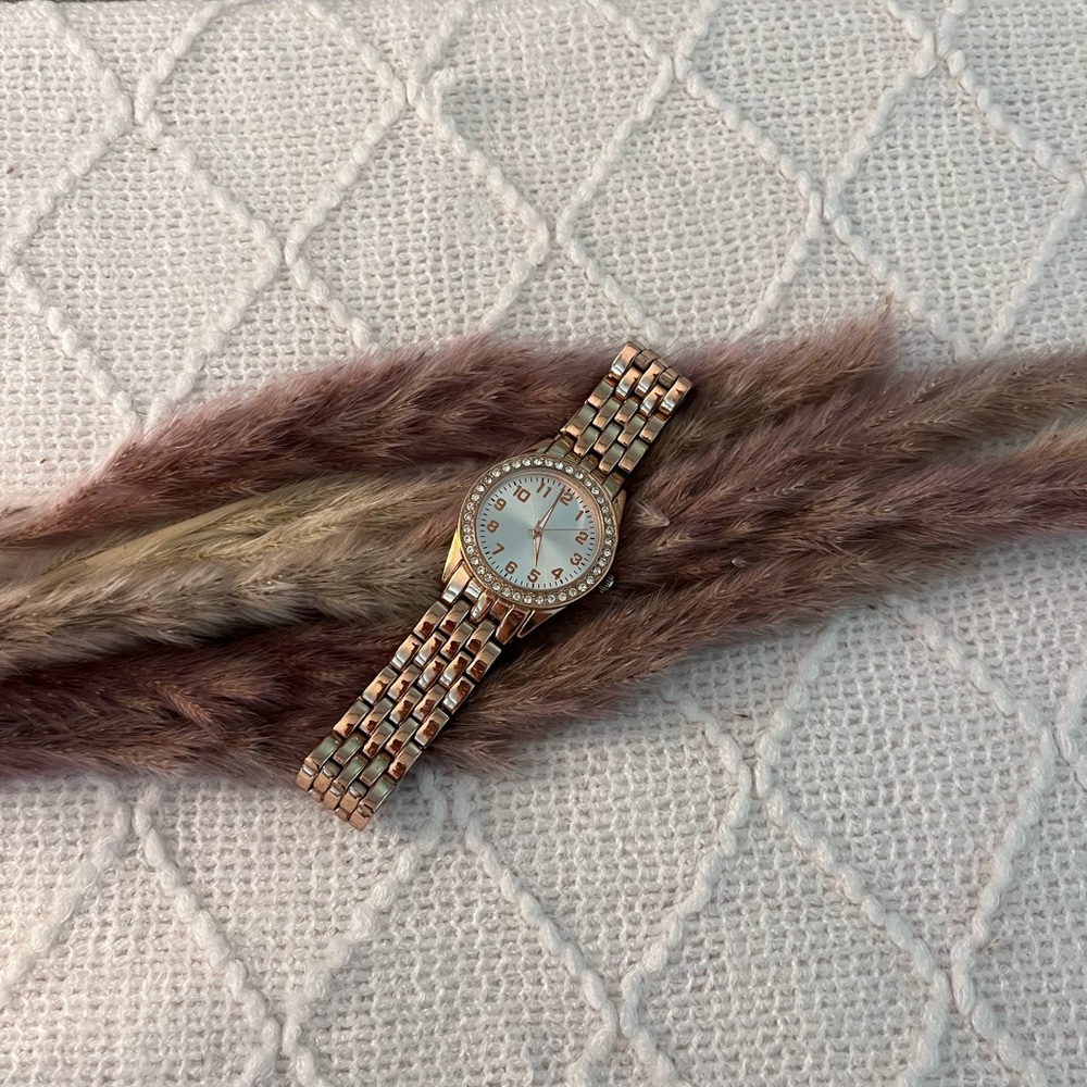 Rosegold Studded‎ Link Watch